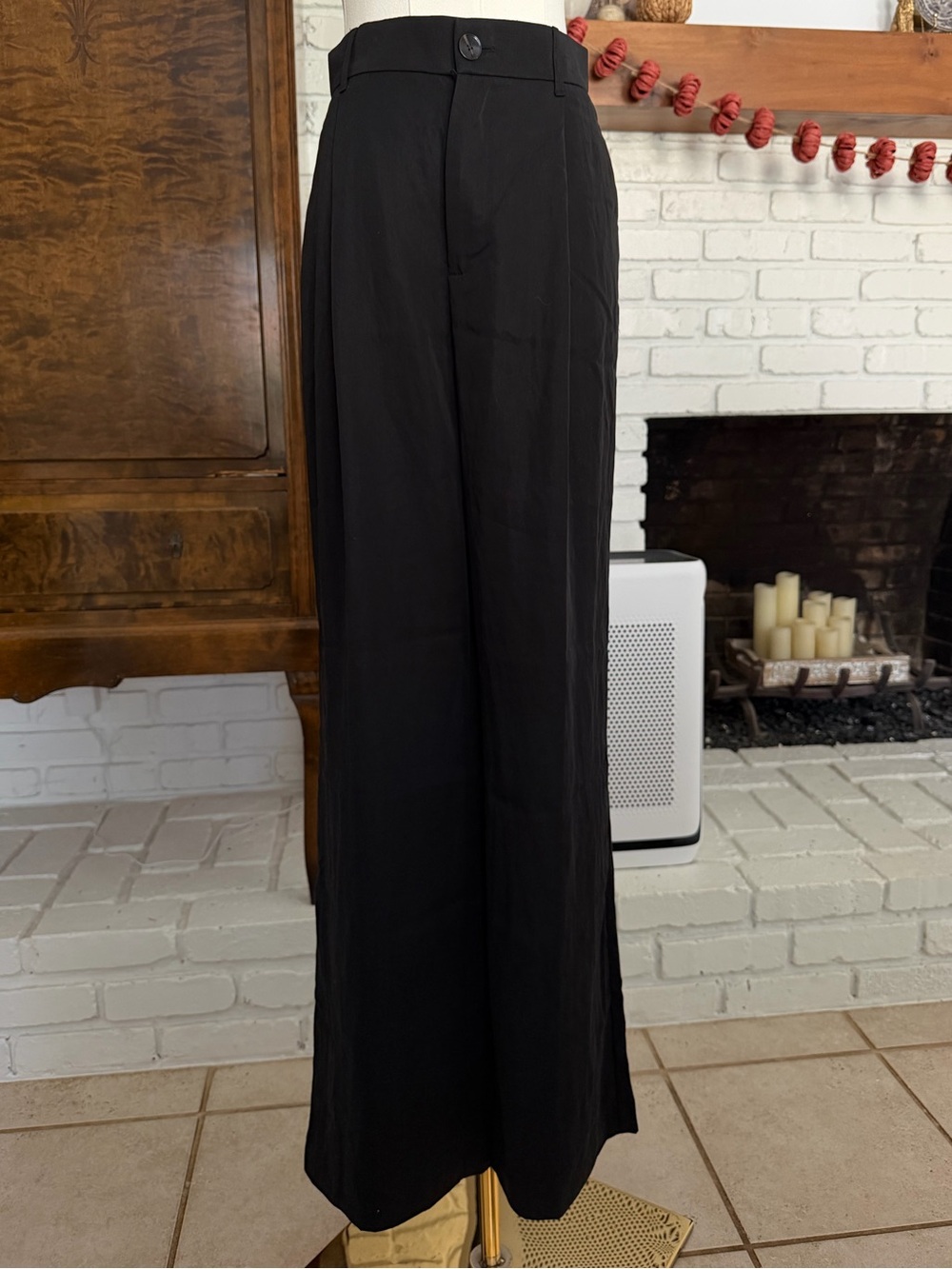 Zara Black High-Waist Wide-Leg Trousers — Brand New with Tags